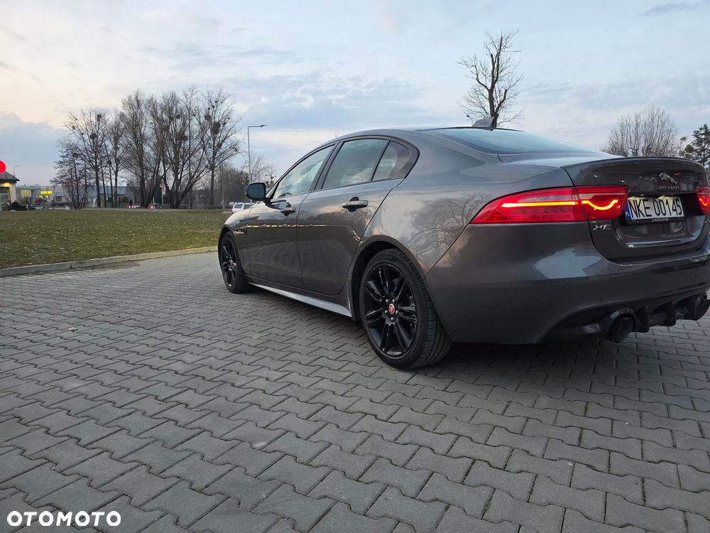 Jaguar XE - 5