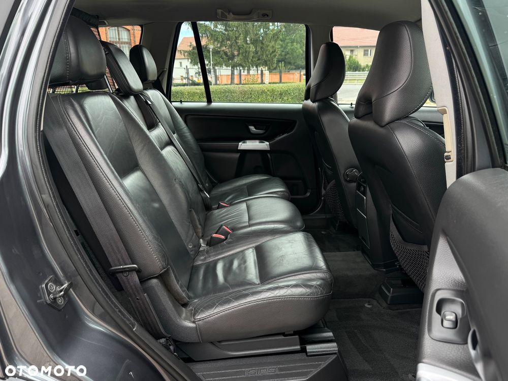 Volvo XC 90 2.4 D5 Momentum - 9