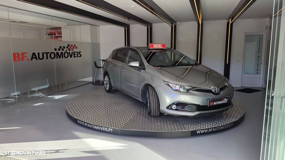 Toyota Auris 1.6 D-4D Exclusive+Navi - 6