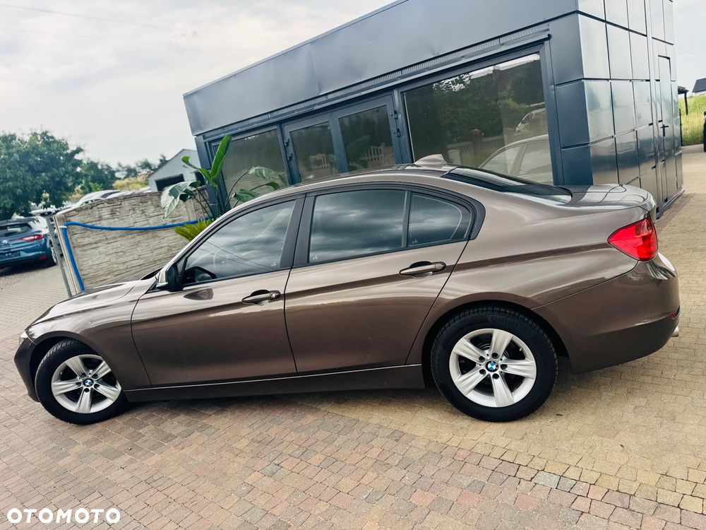BMW Seria 3 316d DPF Edition Exclusive - 4