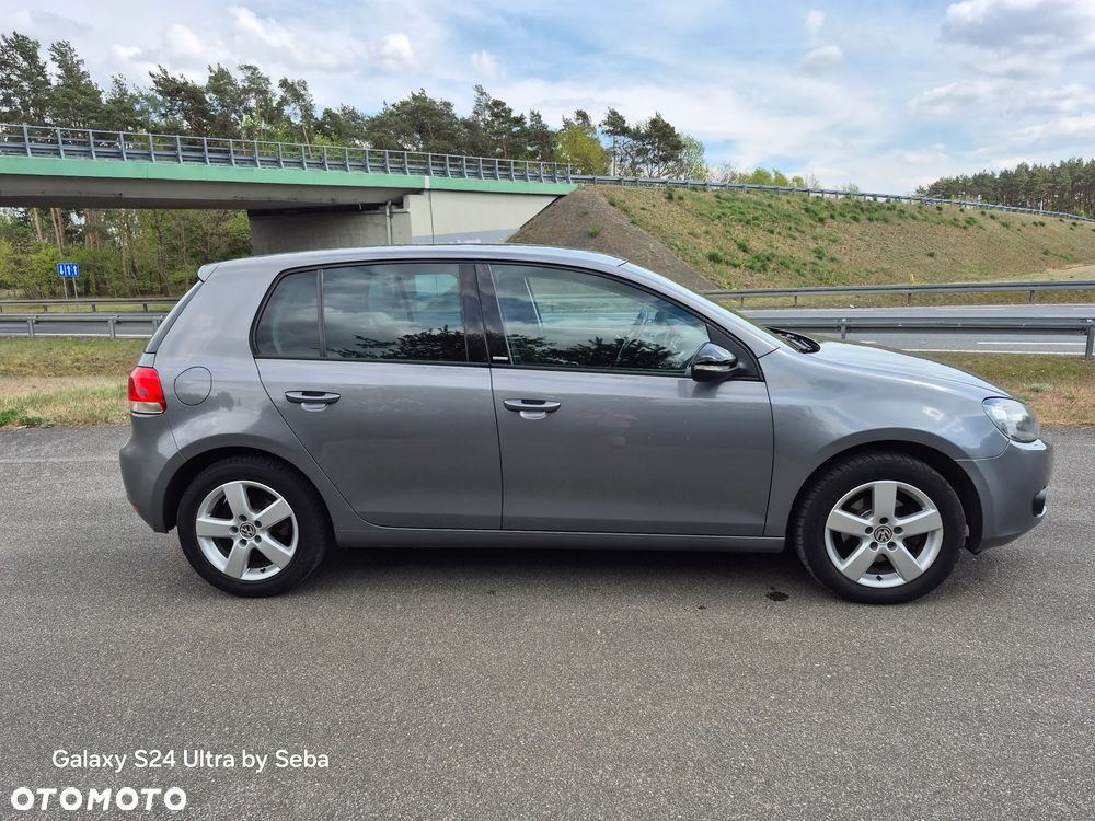 Volkswagen Golf 1.6 TDI Highline - 4