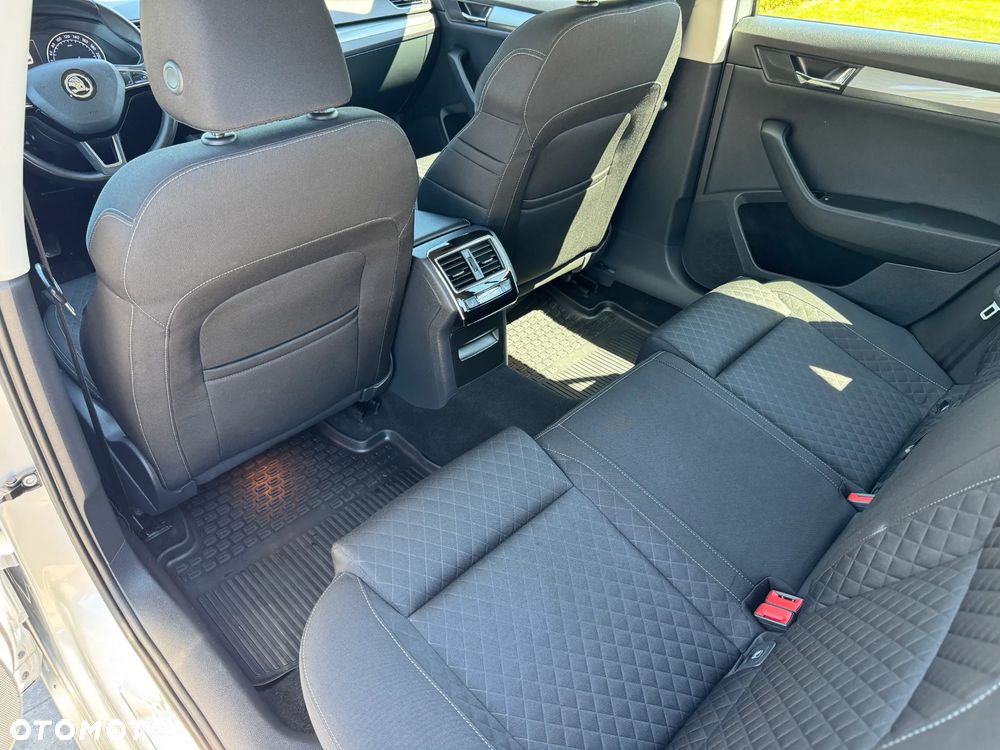 Skoda Superb 2.0 TDI Style - 10