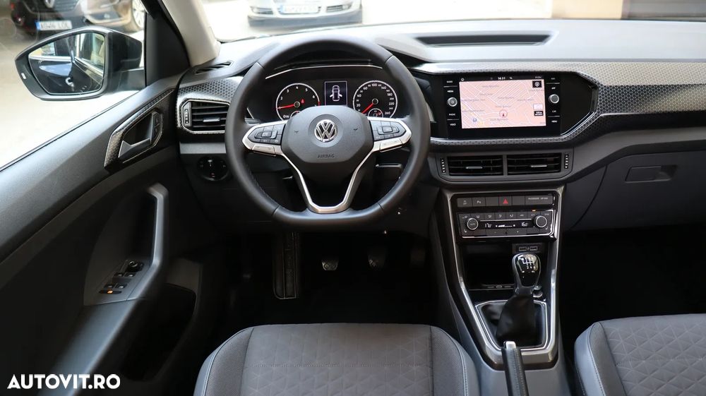 Volkswagen T-Cross - 19