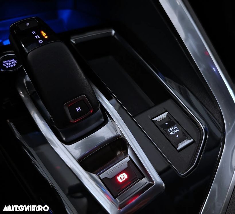 Peugeot 3008 1.2 PureTech S&S EAT8 Allure - 14