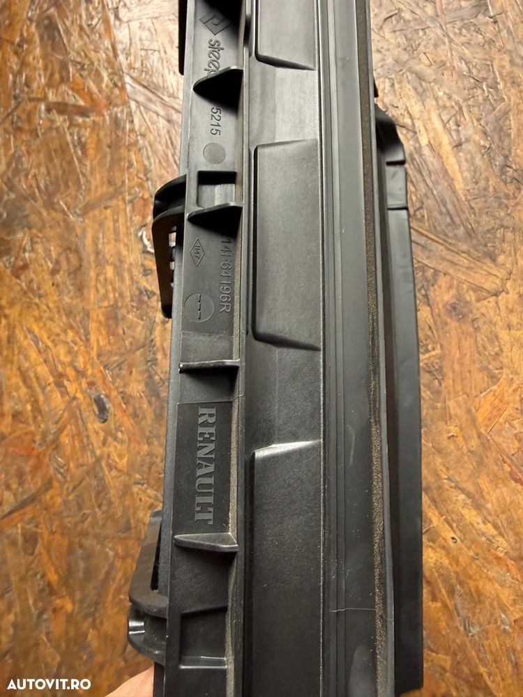 VOLET/GRILA ACTIVA CENTRALA BARA FATA INTERIOR DUSTER III /3 - 4