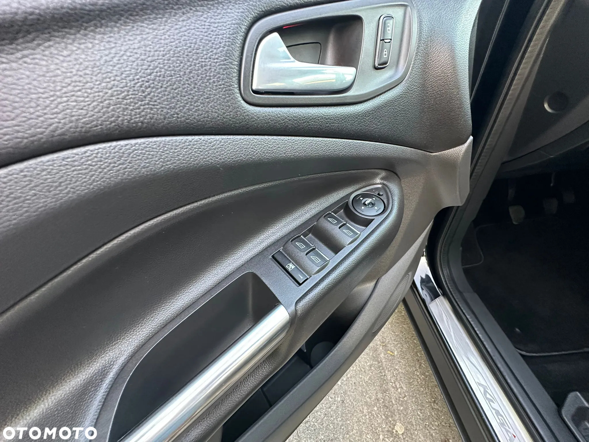 Ford Kuga 2.0 TDCi 4WD Titanium - 36