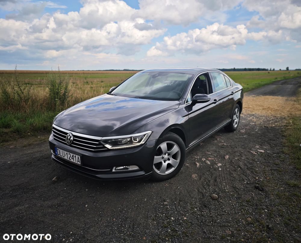 Volkswagen Passat - 2