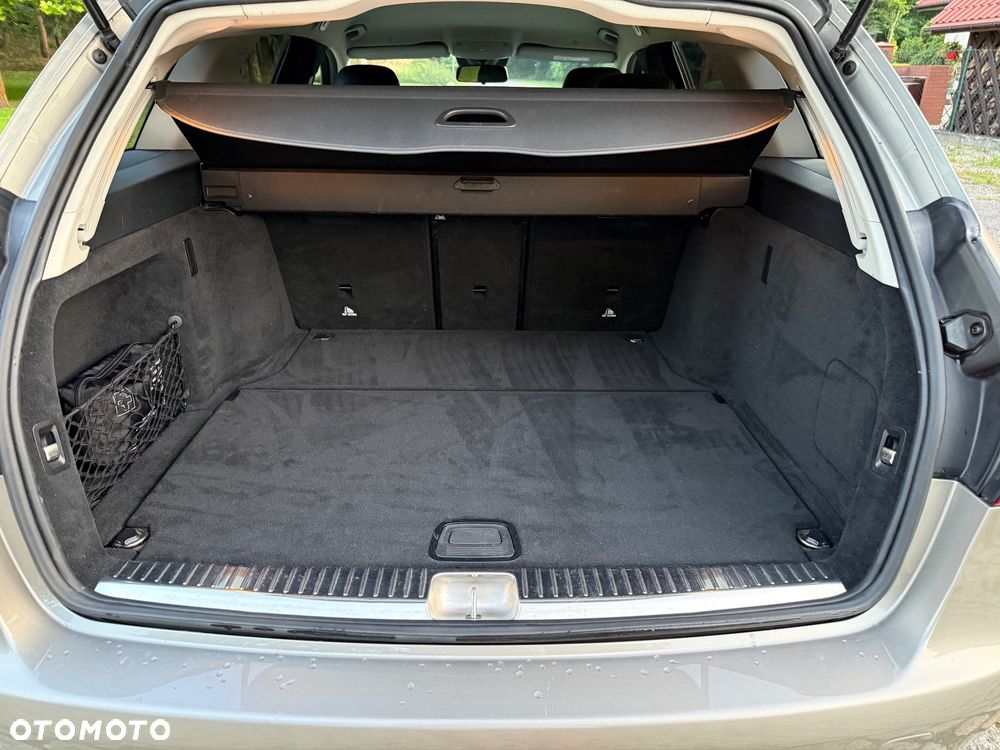 Mercedes-Benz Klasa C 220 d 4Matic 9G-TRONIC Night Edition - 13