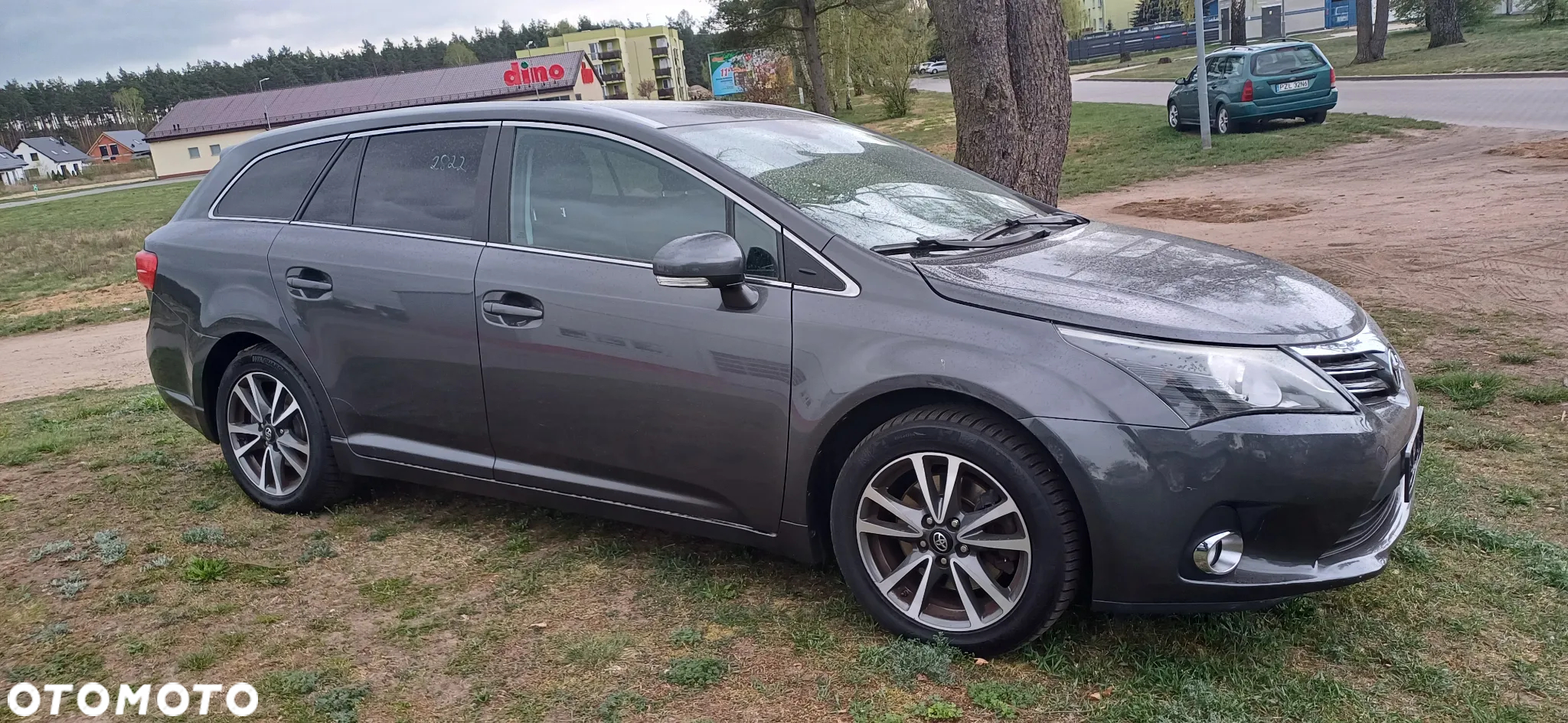 Toyota Avensis Combi 2.2 D-4D Automatik Edition (2014) - 3
