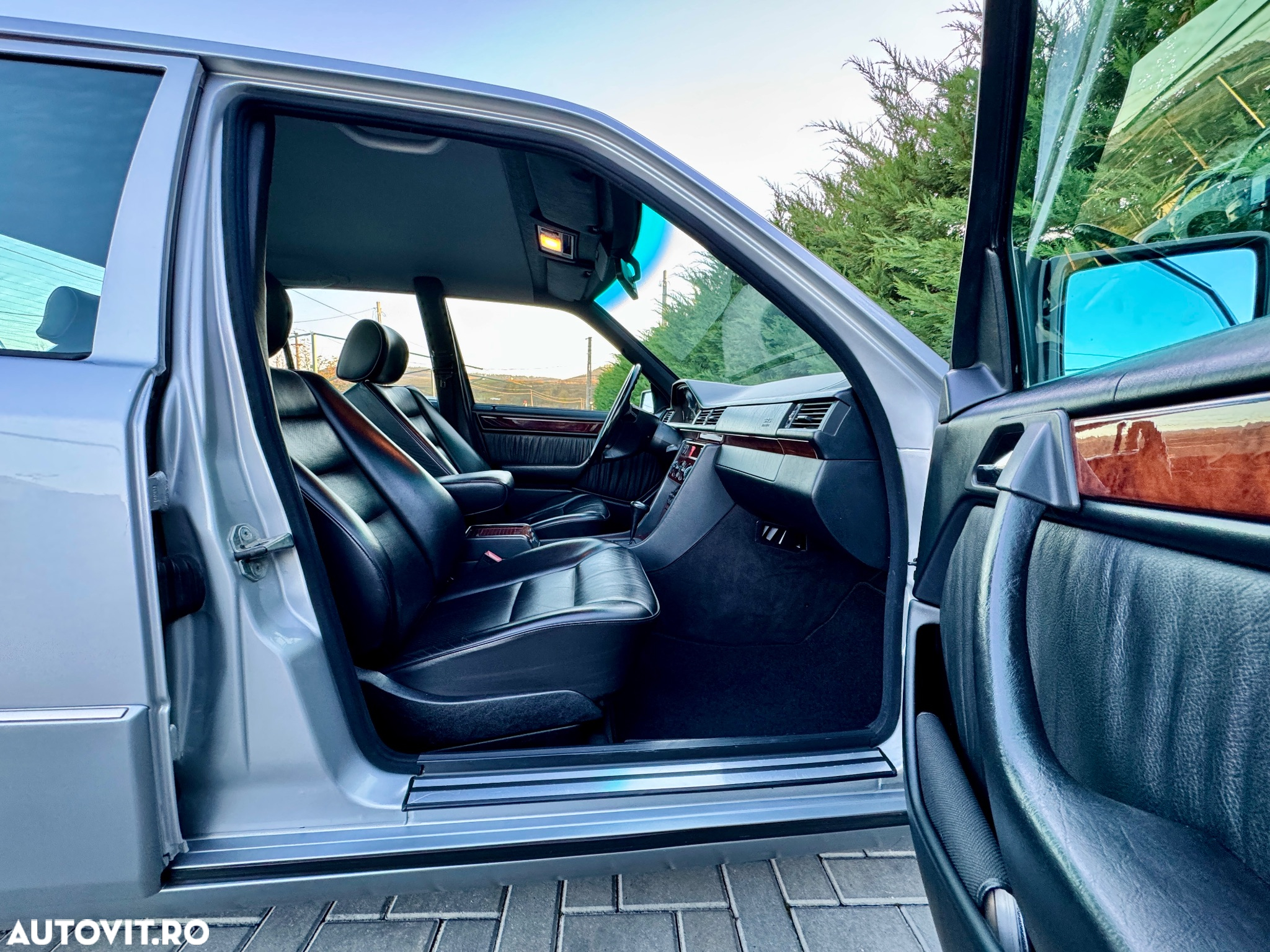 Mercedes-Benz W124 - 26