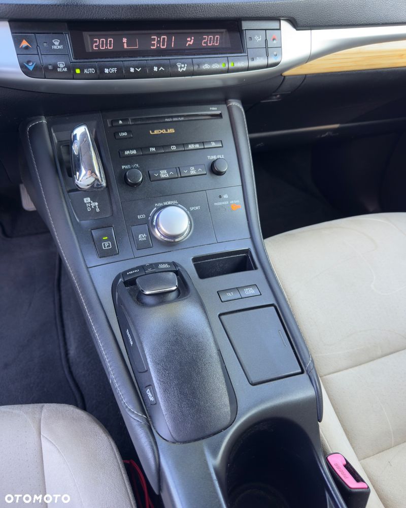 Lexus CT 200h Classic - 17