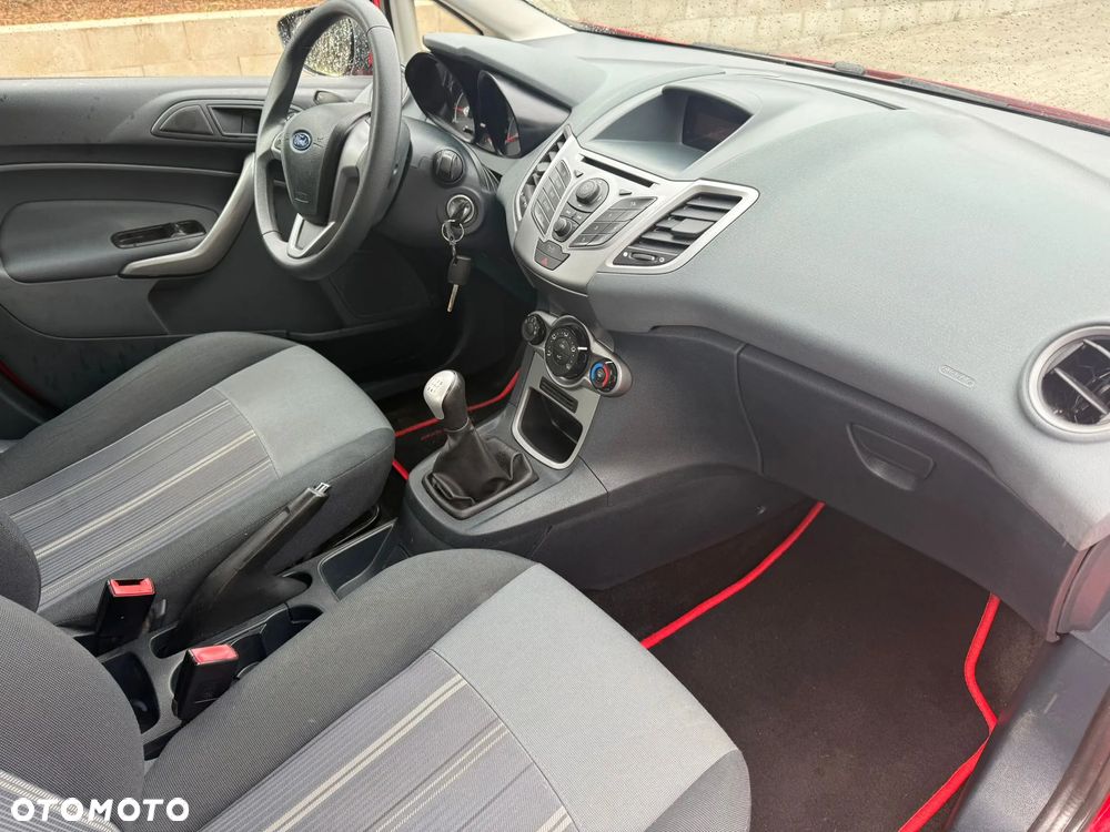 Ford Fiesta 1.25 Champions Edition - 8