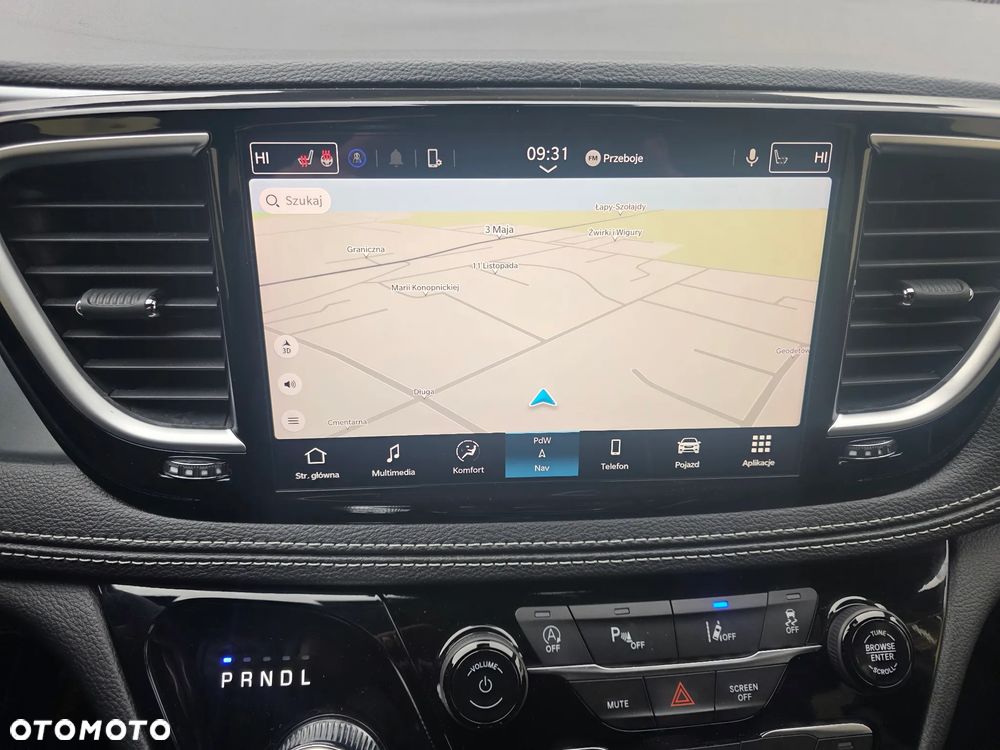 Chrysler Pacifica - 30