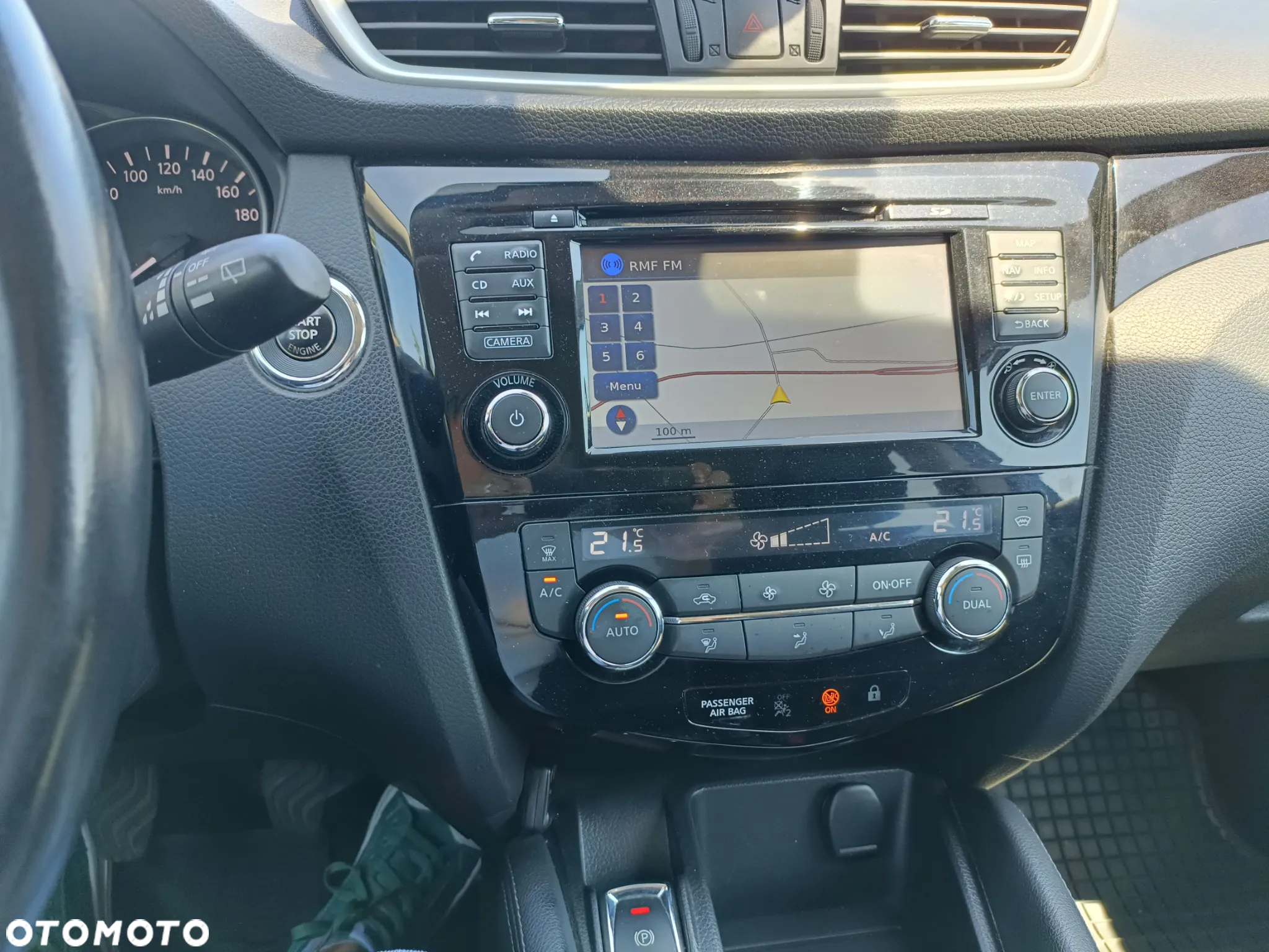 Nissan Qashqai 1.2 DIG-T N-Connecta EU6 - 6