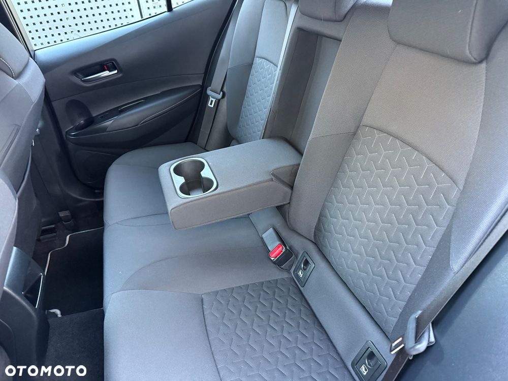 Toyota Corolla - 12