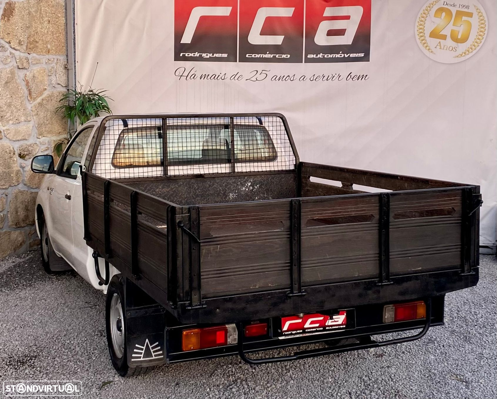 Toyota Hilux 2.5 D-4D 2WD CE PM+AC - 25