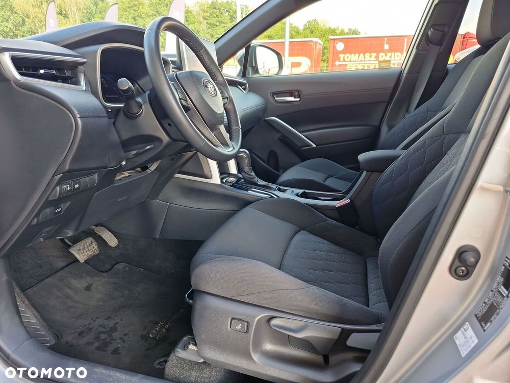 Toyota Corolla Cross - 12