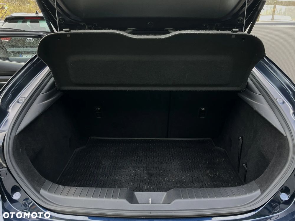 Mazda 3 e-SKYACTIV-G 2.0 M HYBRID - 33