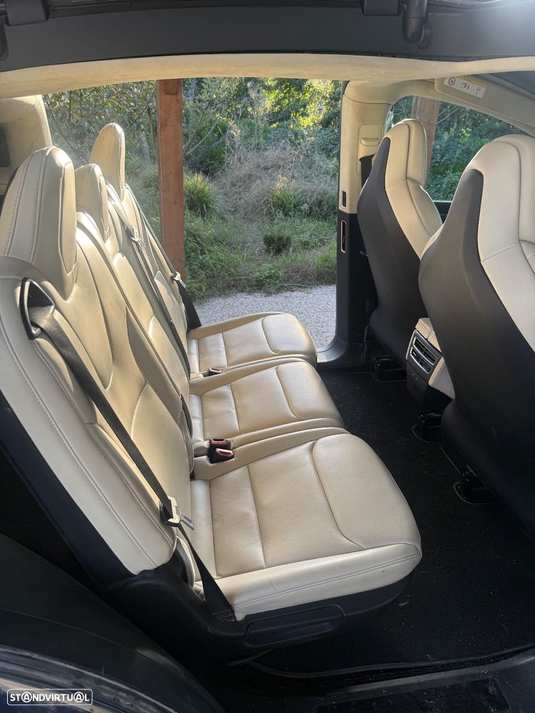 Tesla Model X 100D - 8