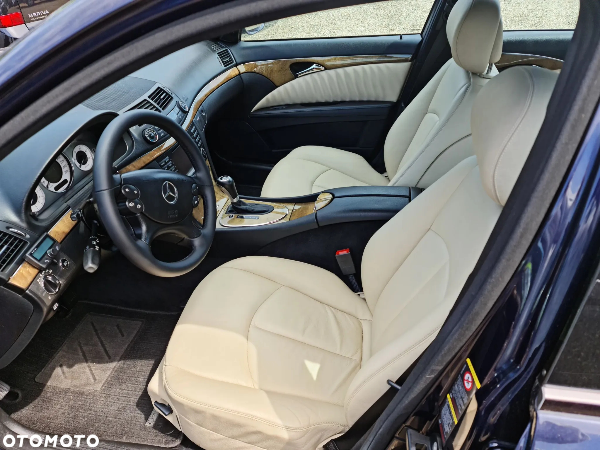 Mercedes-Benz Klasa E - 8