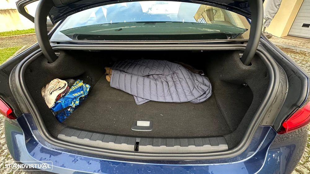 BMW 330 e iPerformance - 10