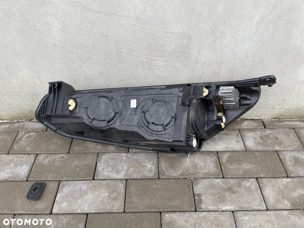 LAMPA PRZEDNIA PRAWA FORD FOCUS MK4  2018-- LED - 2