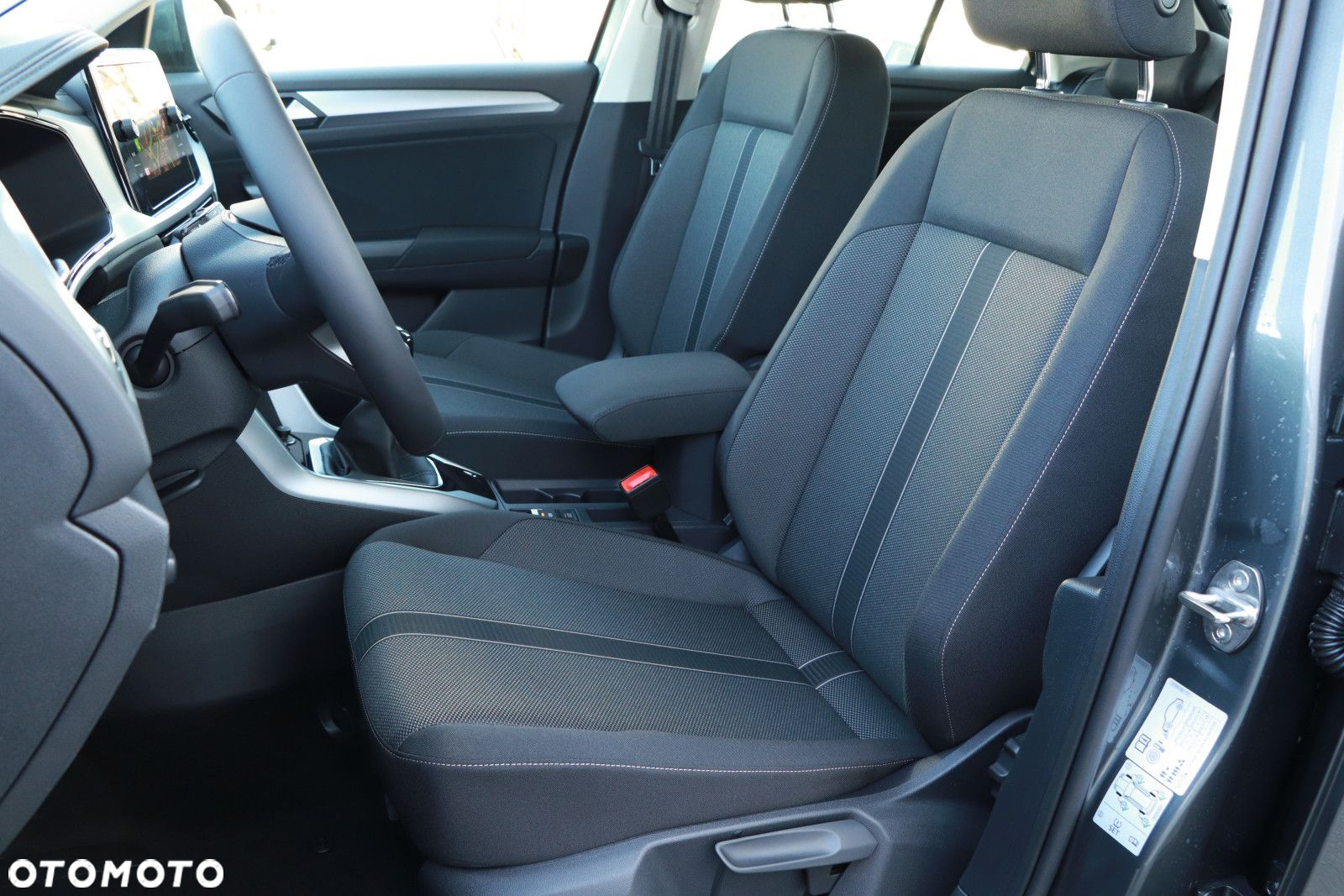 Volkswagen T-Roc - 11
