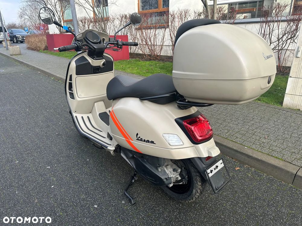 Piaggio Vespa - 2