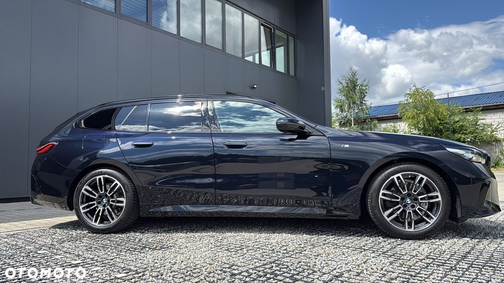 BMW Seria 5 520d xDrive - 11