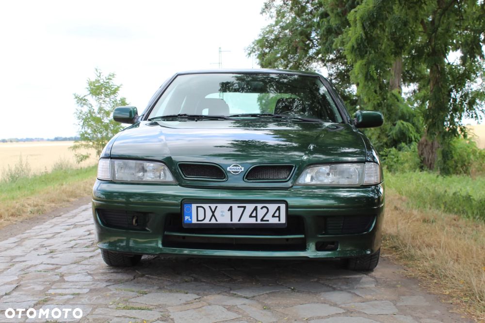 Nissan Primera 2.0 SGX - 2