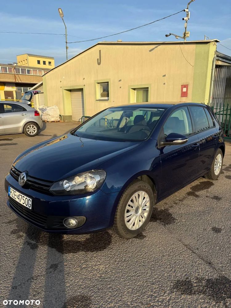 Volkswagen Golf - 6