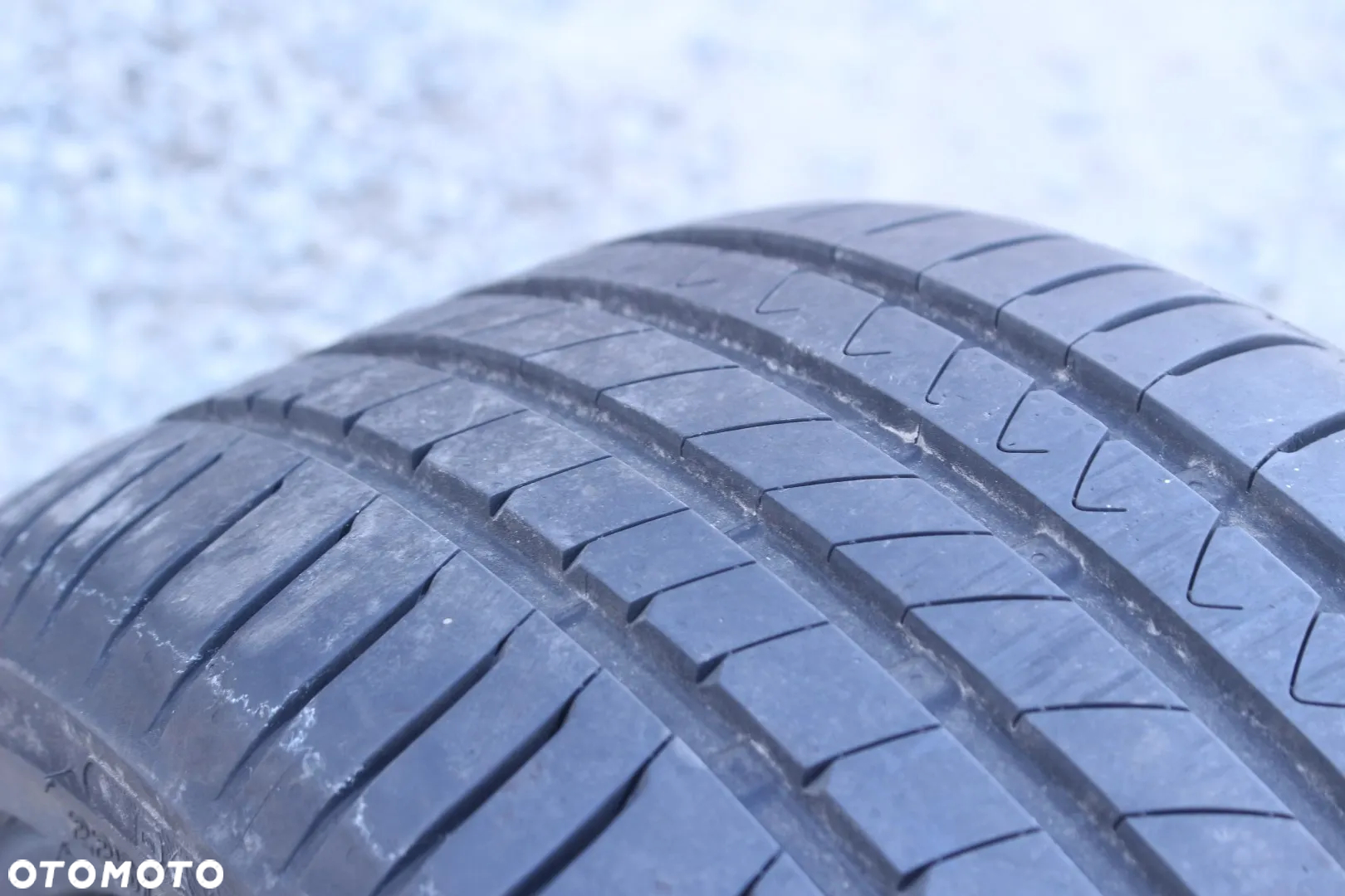 Opona Pojedyncza Dayton Touring 2 225/40 R18 7mm. 2020r. - 3