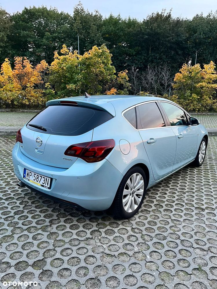 Opel Astra IV 1.4 T Cosmo - 5