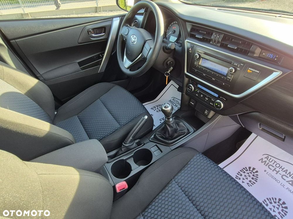 Toyota Auris - 17