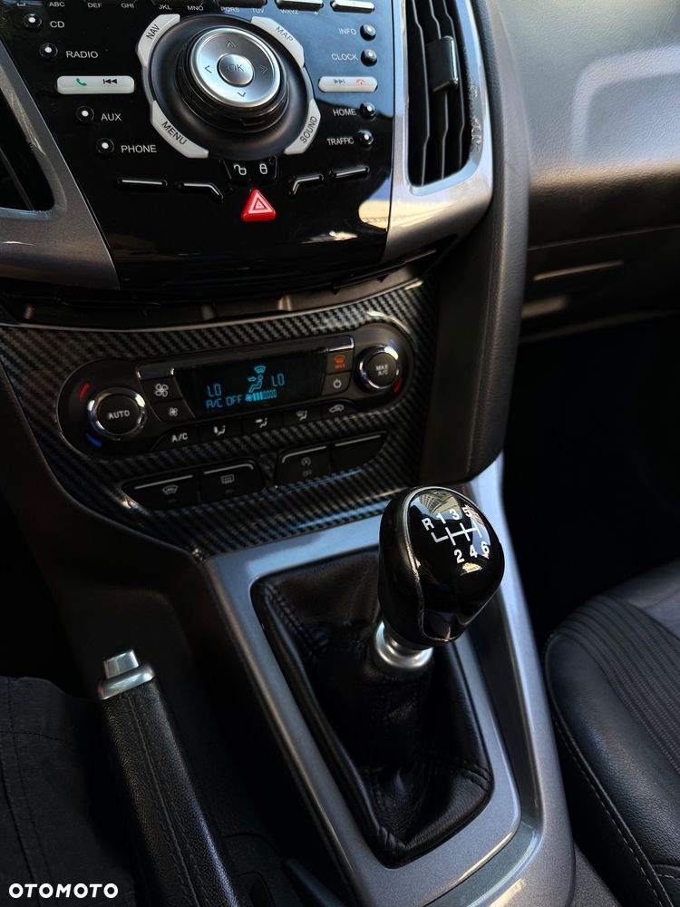 Ford Focus 1.6 EcoBoost Titanium - 12