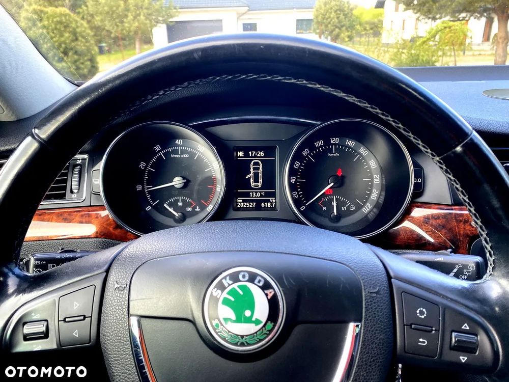 Skoda Superb 1.8 TSI Exclusive - 28