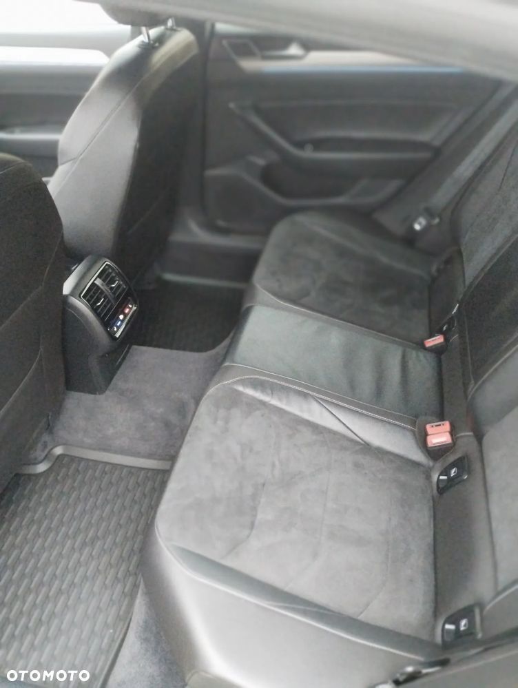 Volkswagen Arteon 2.0 TDI SCR 4Motion DSG R-Line Edition - 23