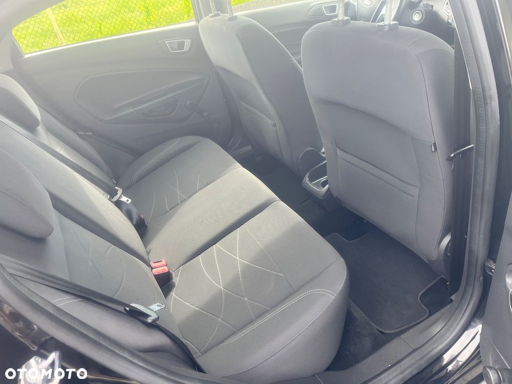 Ford Fiesta 1.4 Champions Edition - 11