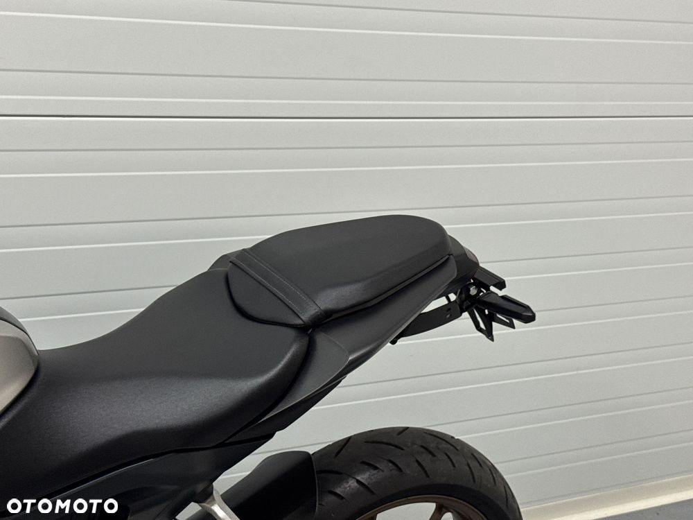 Honda CB - 24
