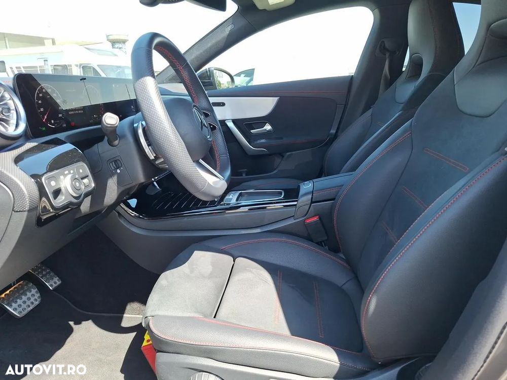 Mercedes-Benz CLA 250 e Coupe - 14