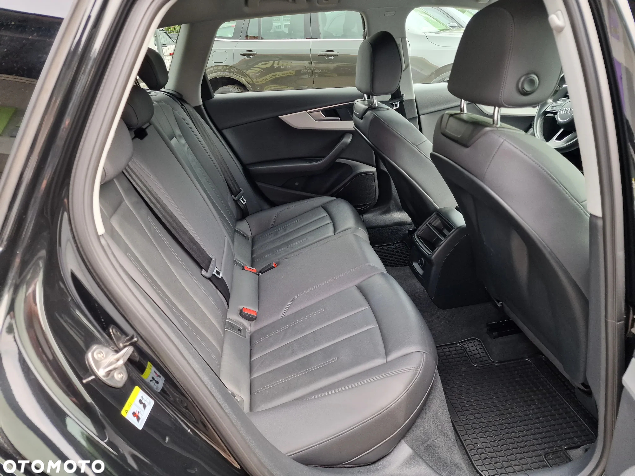Audi A4 Avant 30 TDI S tronic advanced - 22