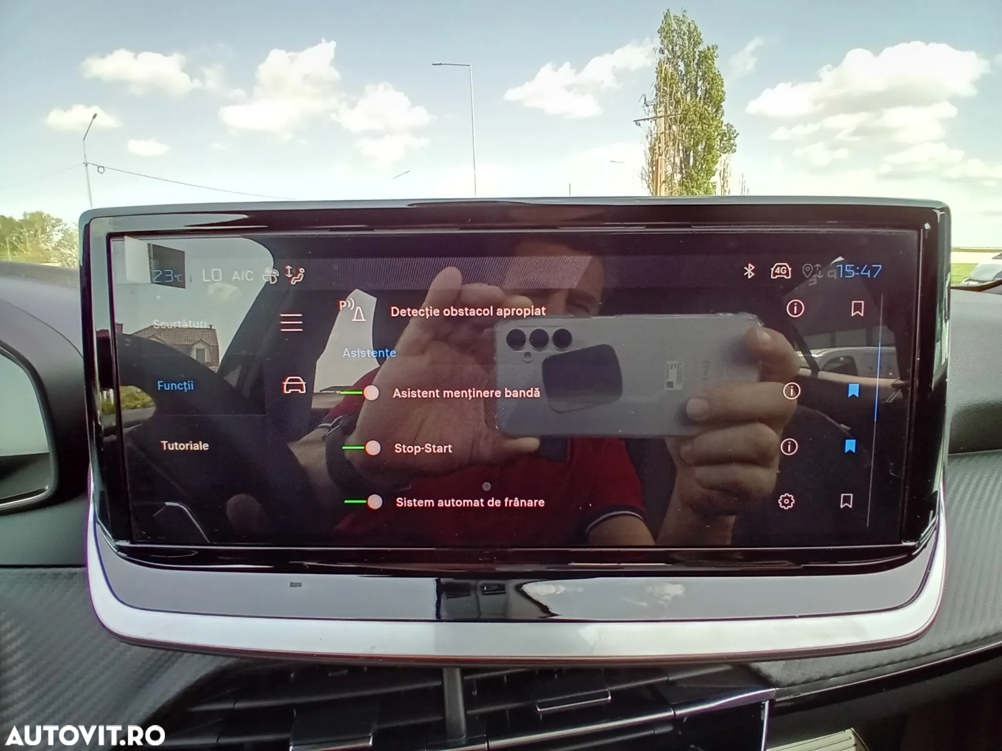 Peugeot 2008 Hybrid 145 e-DSC Allure - 22