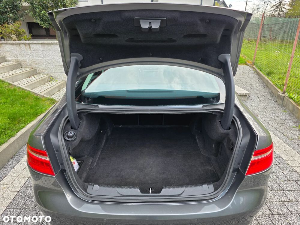 Jaguar XE E-Performance Pure - 9