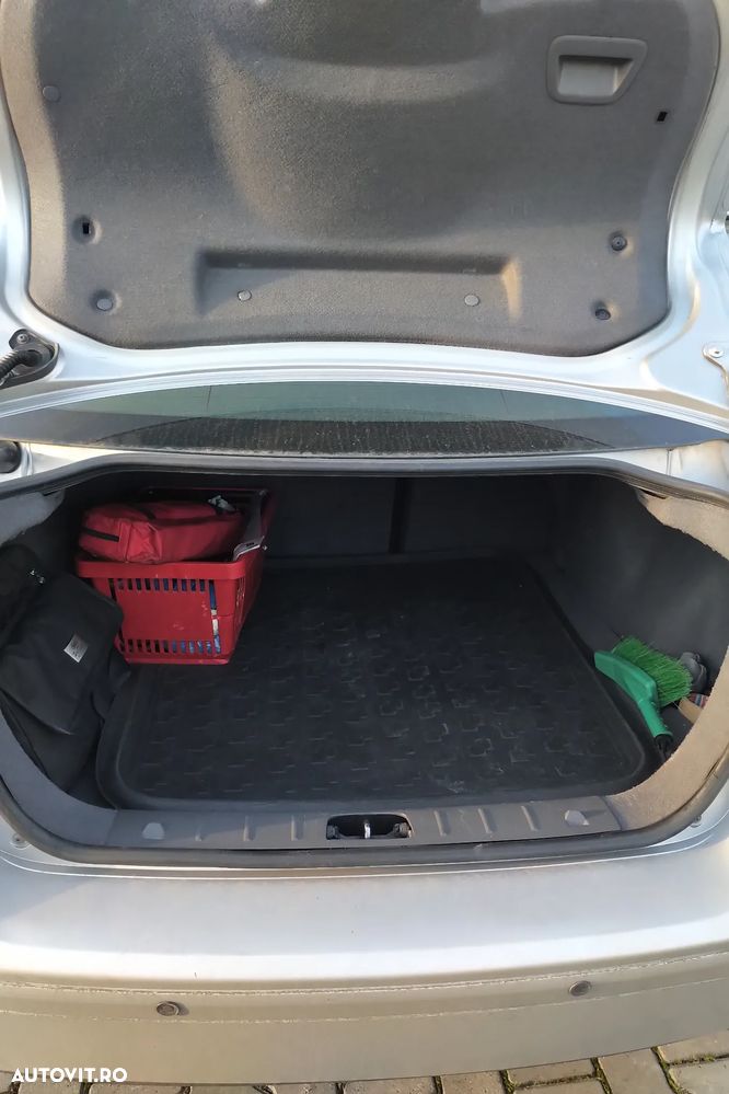 Volvo S40 1.6 D Basic - 5