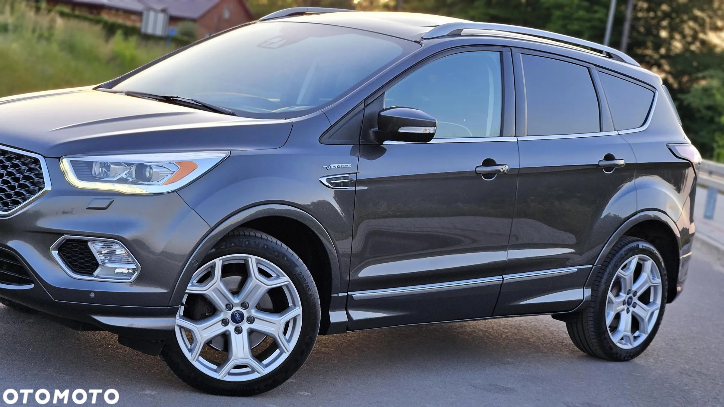 Ford Kuga 2.0 TDCi 4x4 Vignale - 17