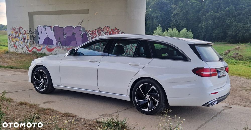 Mercedes-Benz Klasa E 220 d 9G-TRONIC - 3