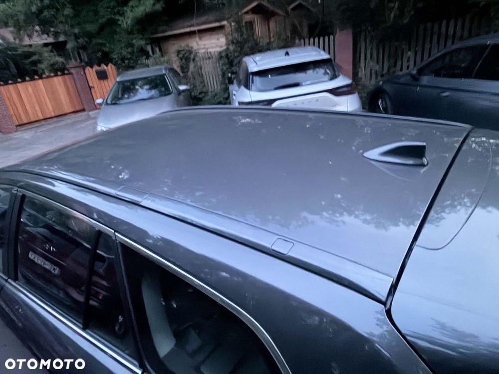 Toyota Avensis 1.8 Premium MS - 21