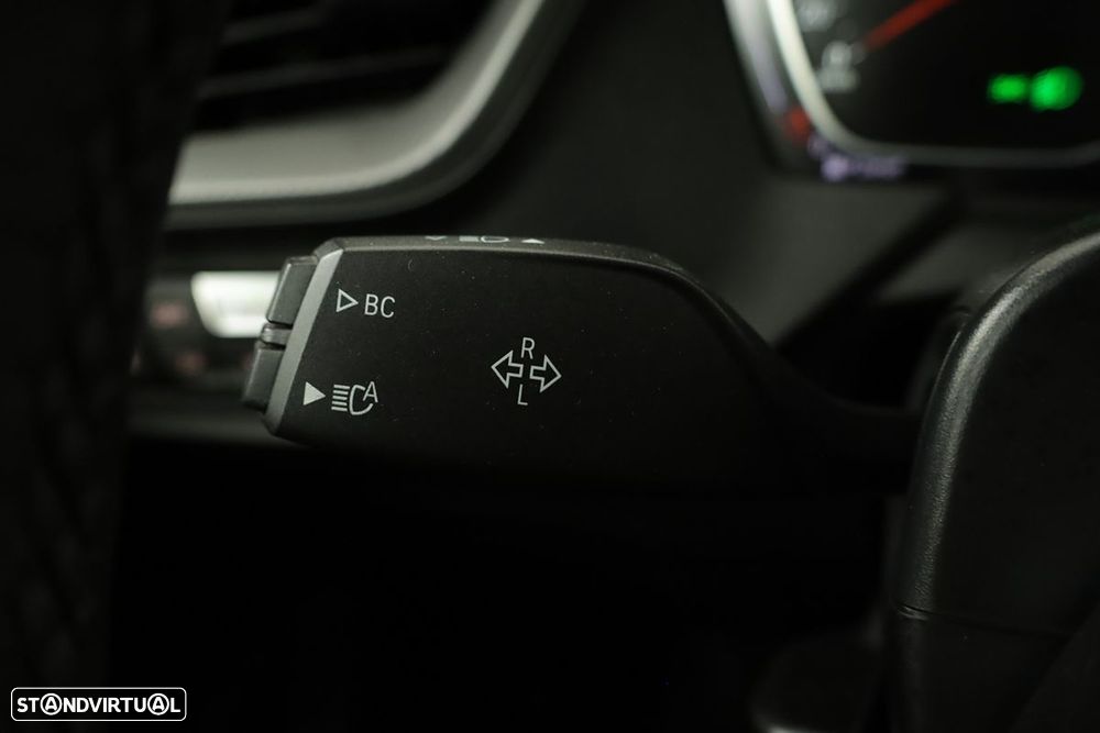 BMW 116 d Pack Desportivo M Auto - 17