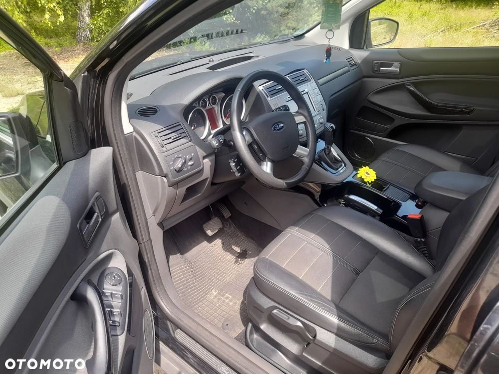 Ford Kuga 2.0 TDCi 4x4 Titanium - 10