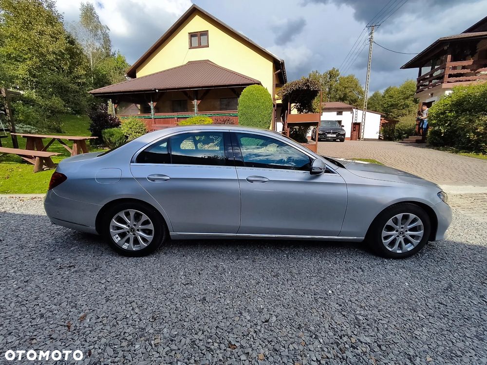 Mercedes-Benz Klasa E 220 d 9G-TRONIC - 14